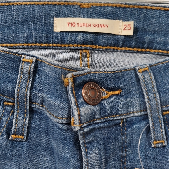 Levi's 710 Supper Skinny Jeans - Picture 6 of 10